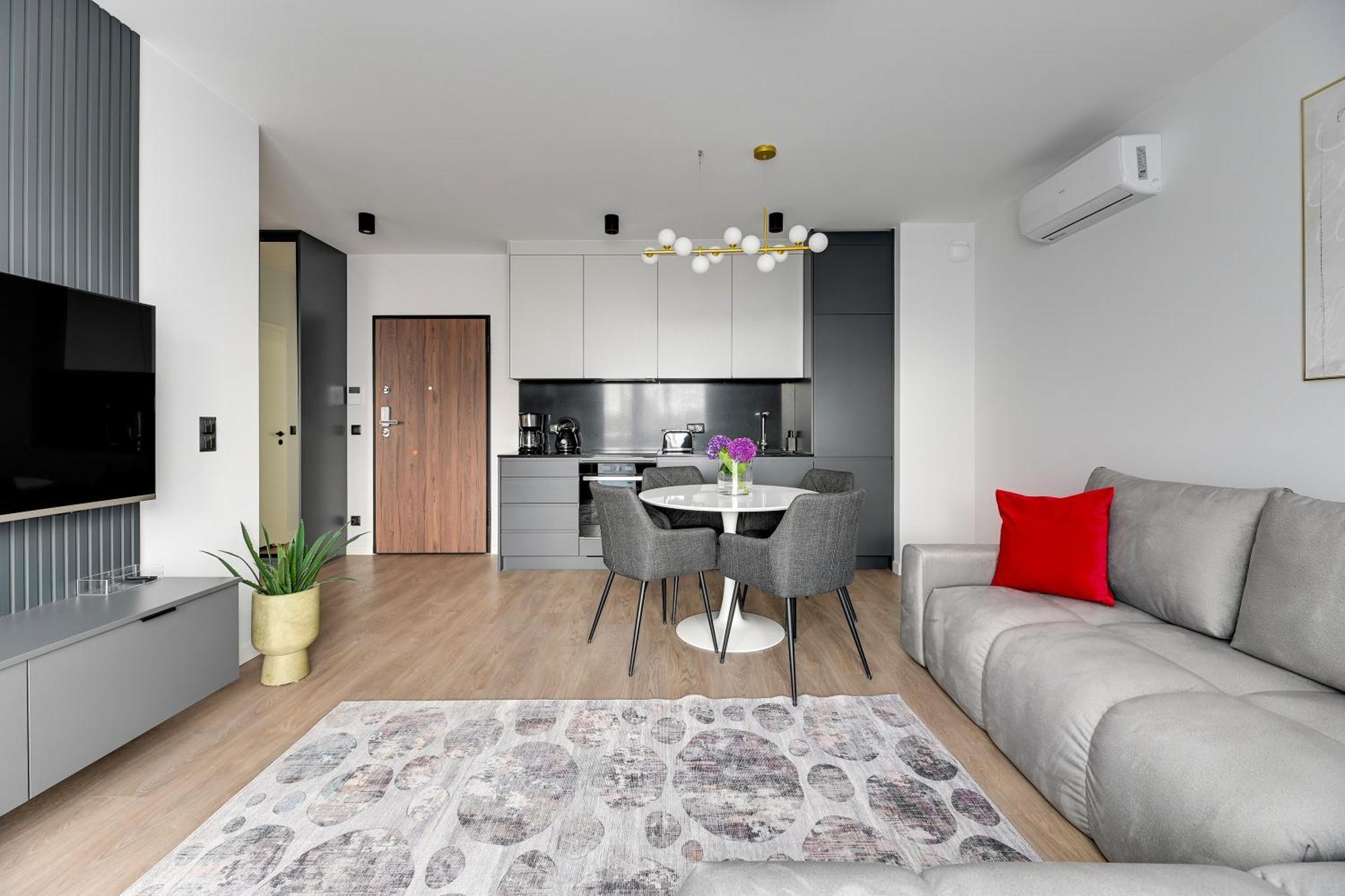 Lion - Premium With Parking In The Center Of Apartment